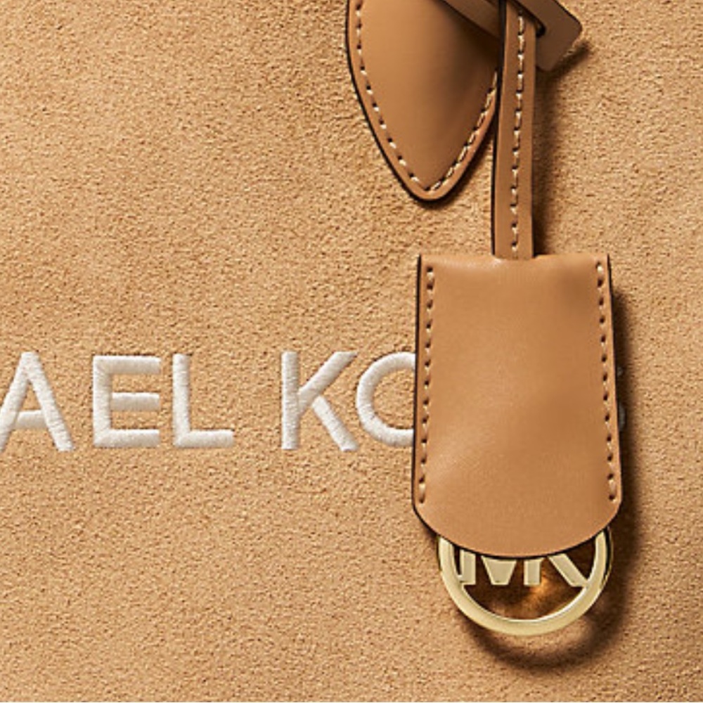 MICHAEL KORS
Mirella Medium Suede and Faux Shearling Tote Bag - Picture 3 of 16